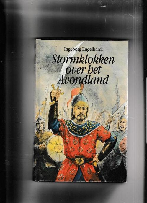 Stormklokken over het avondland 9789010053398 Engelhardt, Boeken, Kinderboeken | Jeugd | 13 jaar en ouder, Gelezen, Verzenden