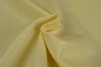 Imitatieleer - Beige - Per 10 of 30 meter, Hobby en Vrije tijd, Stoffen en Lappen, 120 cm of meer, Beige, Leer of Kunstleer, Ophalen of Verzenden