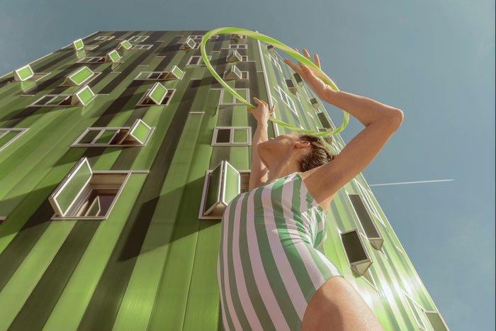 Carla Sutero Sardo - A fairy tale in the city, Antiek en Kunst, Kunst | Designobjecten