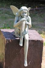 Figuur - bronzen fee met fluit voor huis of tuin - brons