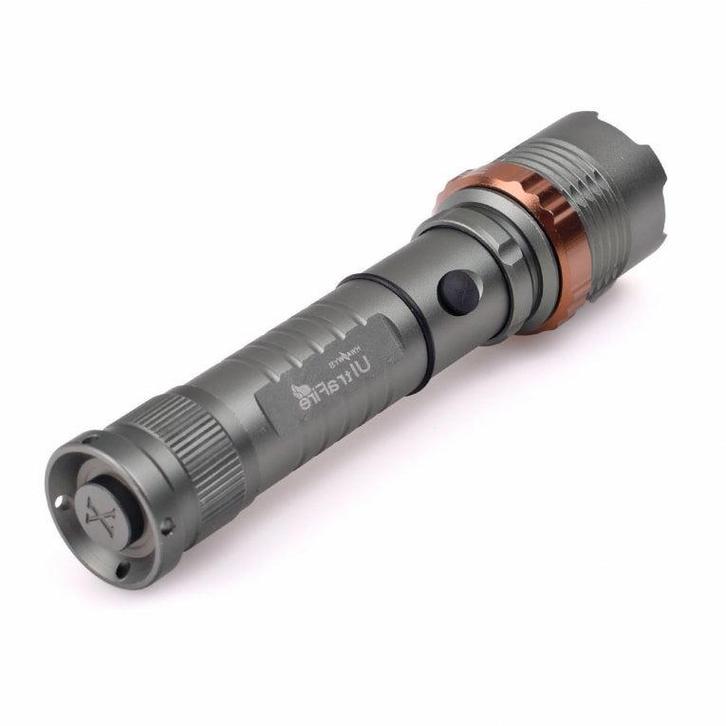 Torch LED 6000 Lumens Flashlight 17 CM - XML - T6, Caravans en Kamperen, Zaklampen, Ophalen of Verzenden