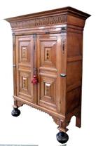 Kast - 17de eeuwse Gelderse Kussenkast - eikenhout, Antiek en Kunst