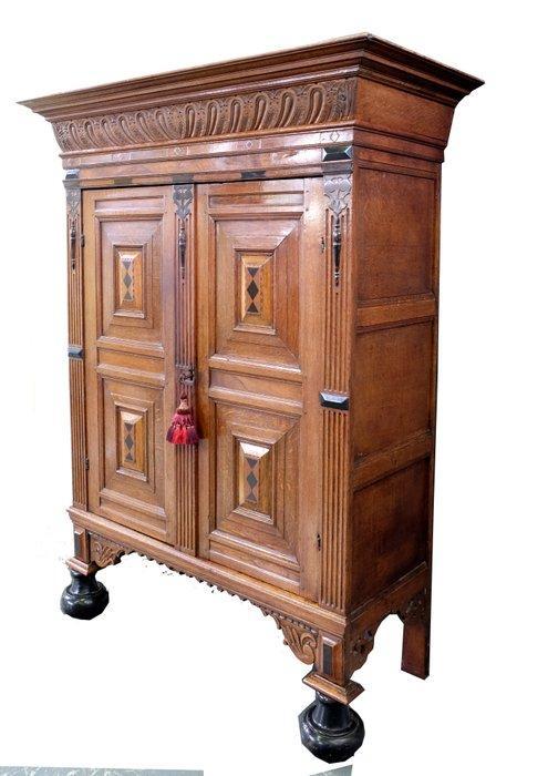 Kast - 17de eeuwse Gelderse Kussenkast - eikenhout, Antiek en Kunst, Antiek | Overige Antiek