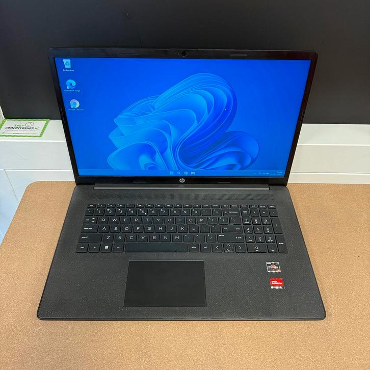 Laptop groot formaat HP in uitstekende toestand met garantie, Computers en Software, Windows Laptops, 2 tot 3 Ghz, SSD, 17 inch of meer