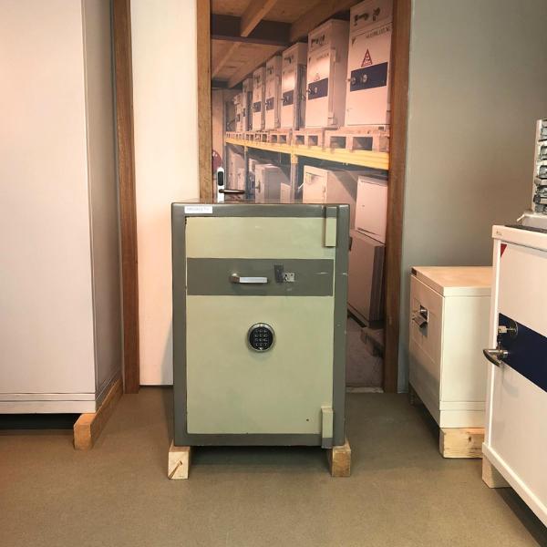 Gebruikte kluis Lips VP 70, Huis en Inrichting, Brandblussers en Brandkasten, Gebruikt, Verzenden