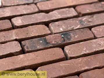 € 0,49 p/st. Gevelsteen Wf rood-bruin genuanceerd getrommeld beschikbaar voor biedingen
