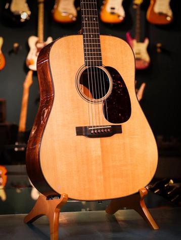 Martin D-18 E Modern Deluxe Fishman Aura VT Gebruikt beschikbaar voor biedingen