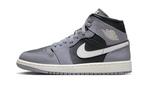 Air Jordan 1 Mid Cement Grey - maat 36 (Sneakers, Schoenen), Verzenden, Nieuw, Sneakers of Gympen, Grijs