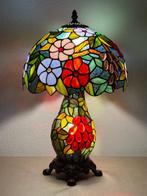 Tiffany tafellamp Studio style Flora Vita met 2