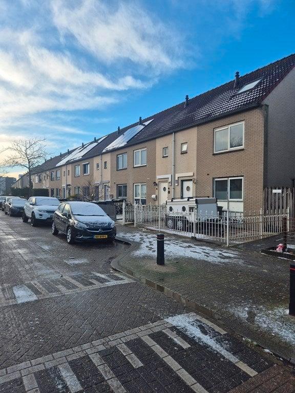 Te huur: Huis Swingstraat in Almere, Huizen en Kamers, Huizen te huur, Flevoland