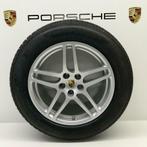 Porsche Macan ORIGINELE 18inch Sport met winterbanden, Nieuw, Banden en Velgen, Personenwagen, Winterbanden