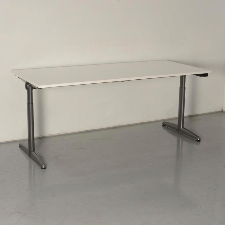 Ahrend 500 bureau, wit blad, 180 x 80 cm, hoogte verstelbaar, Huis en Inrichting, Bureaus, Ophalen of Verzenden
