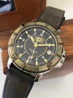 Camel Tropy - automatic date safari bezel and steel case, Nieuw