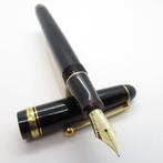 Pilot - Custom 74 (black) - 14K gold nib (Soft F) - Vulpen, Verzamelen, Pennenverzamelingen, Nieuw