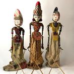 Wayang golek (3) - Drie houten Wayang Golek poppen uit Java