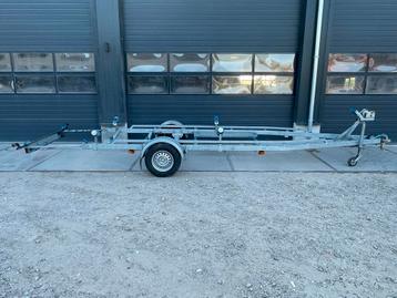 Vlemmix VBT1800 Boottrailer Bj. 2017 Max. 735cm beschikbaar voor biedingen