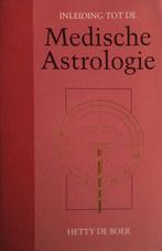 Inleiding tot de medische astrologie 9789071669439, Gelezen, Hetty de Boer, Suzanne van de Nes, Verzenden