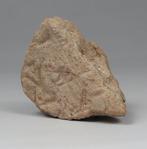 Mesopotamisch Aardewerk Kliifatflard fragment. Spaanse