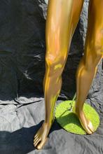 Mannequin - Golden Boy - bijzettafel - Polypropyleen