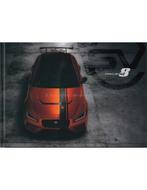 2017 JAGUAR XE SV PROJECT 8 BROCHURE ENGELS, Nieuw, Author