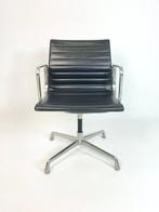 ICF - Charles Eames - Stoel - EA108 - Aluminium, Leder, Antiek en Kunst, Antiek | Meubels | Stoelen en Banken