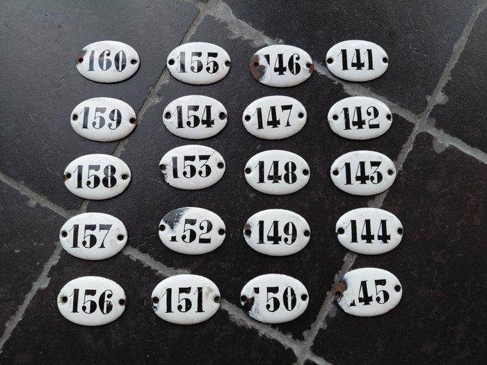 Emaille bordjes huisnummers - Emaille bord (20) - Emaille, Antiek en Kunst, Antiek | Wandborden en Tegels