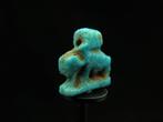 Oud-Egyptisch Faience Amulet van de godin Nut als een zeug -