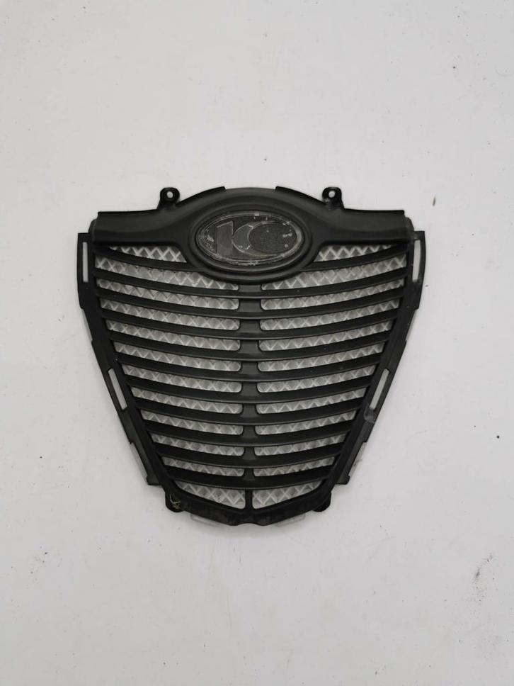 Grill rooster voorkap Kymco people s, Fietsen en Brommers, Brommeronderdelen | Scooters, Kap, Kymco, Ophalen of Verzenden