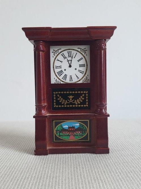 Themacollectie - Set van 2 miniatuurklokken – Gotische, Antiek en Kunst, Curiosa en Brocante