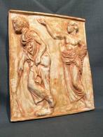 Reliëf, Rilievo in gesso patinato raffigurante due filosofi