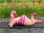 Beeld, statue 75 cm length of lying lady in bathing suit -