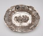 A Dutch silver bread dish, Antiek en Kunst, Antiek | Goud en Zilver, Zilver, Ophalen