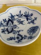 Meissen - Mok (2) - Porselein - Theepot en onderzetter, Antiek en Kunst