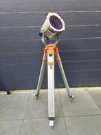 Industriële apparatuur - Europa - Floor lamp on Tripod, Antiek en Kunst