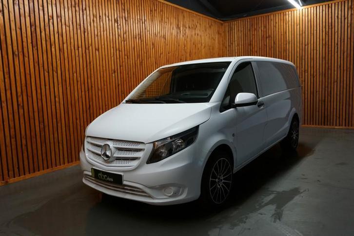 Mercedes-Benz Vito 114 CDI L2 3 PERS.AC CAMERA NAV  NR. 189, Auto's, Bestelauto's, Dealer onderhouden, Onderhoudsboekje, Handgeschakeld