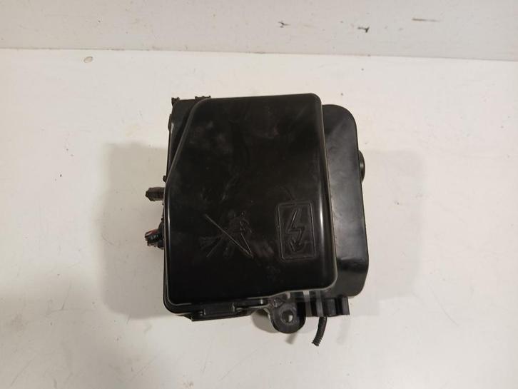 Zekeringkast Renault Clio IV 0.9 TCe 90 243804185R, Auto-onderdelen, Elektronica en Kabels, ARN erkend, Stiba lid, Erkend duurzaam