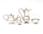 Een vijfdelig zilveren theeservies, Zwitserland, 20e eeuw, Antiek en Kunst
