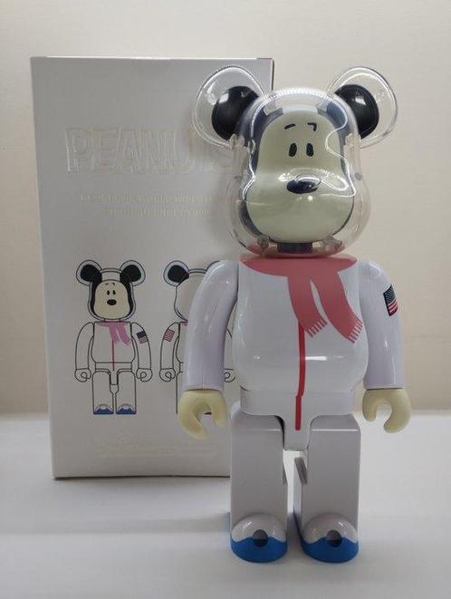 MEDICOM TOY x SNOOPY - ASTRONAUT SNOOPY 400 BEARBRICK, Antiek en Kunst, Kunst | Schilderijen | Modern