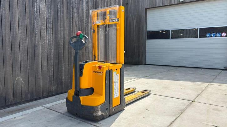 Stapelaar Jungheinrich EJD 220 - 2014 dubbelheffer, Doe-het-zelf en Verbouw, Palletwagens en Pompwagens, Zo goed als nieuw, Ophalen of Verzenden