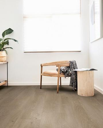 Actie vloer Laminaat  Warm grijs - OP = OP! | Luxury Floors beschikbaar voor biedingen