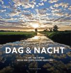 Dag & nacht / Het weer en de sterren met Helga van Leur &, Boeken, Verzenden, Zo goed als nieuw, Helga van Leur