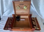 Schaakspel - Humidifier en hygrometer voor sigaren,