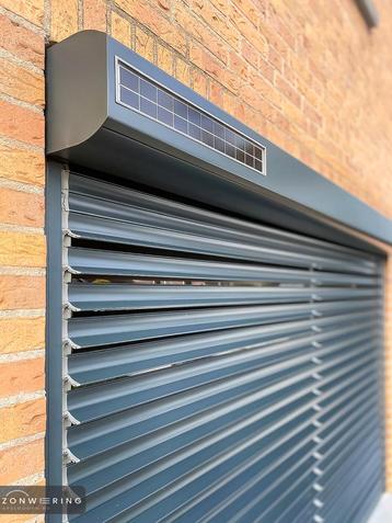 Rolluiken Solar met jaloeziefunctie en tot 7 jaar garantie beschikbaar voor biedingen