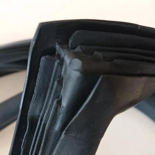 Voorruit Rubber LAAG Mercedes Dudo Dubbellucht 508 608 407, Auto-onderdelen, Ruiten en Toebehoren, Nieuw, Herkomst onderdeel bekend