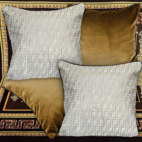 Fendi Casa - Nieuwe set van vier - Kussen, Antiek en Kunst, Antiek | Kleden en Textiel