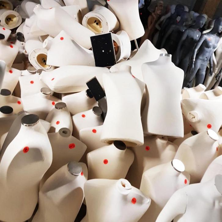 ecru heren bustes gebruikt zonder poot, Zakelijke goederen, Kantoor en Winkelinrichting | Winkel en Inventaris