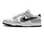 Nike Dunk Low Stencil Swoosh - Maat 39 EU, Ophalen of Verzenden, Nieuw, Nike