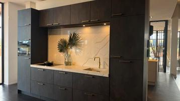 Prachtige keuken met Quooker en luxe Miele apparatuur! beschikbaar voor biedingen