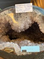 Amethist Brazilië (groot) (Rust, bescherming en helend), Verzamelen, Mineralen en Fossielen, Ophalen of Verzenden, Mineraal