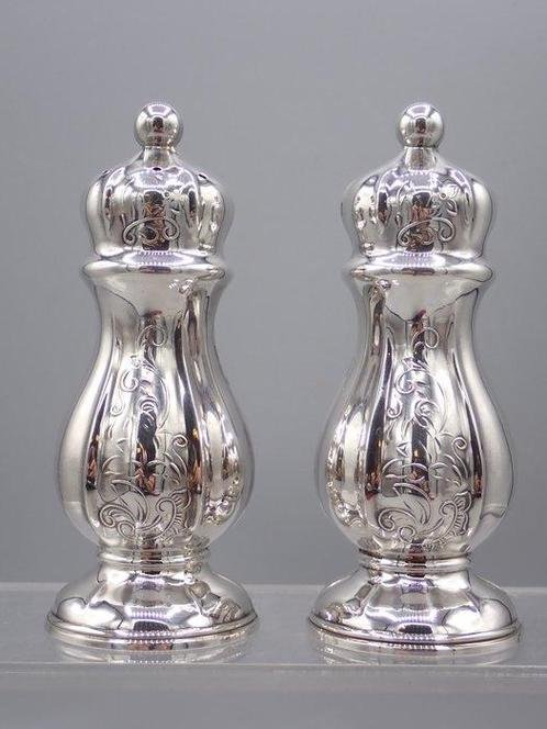 Gerritsen & Van Kempen - Zout- en pepervaatjes - .835 zilver, Antiek en Kunst, Antiek | Goud en Zilver